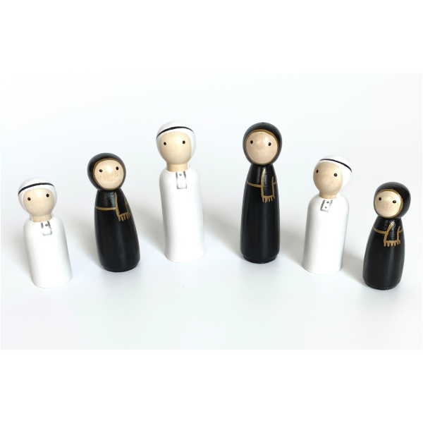 Emirati Family Peg Dolls